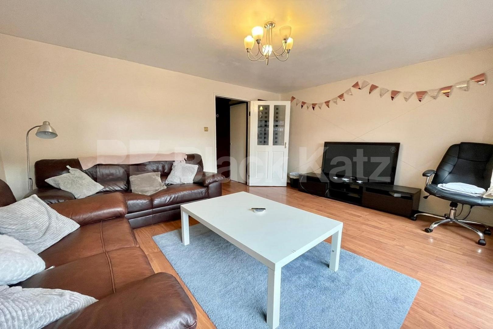 Mid-Century house prime SE1 location  Rothsay Street , London Bridge